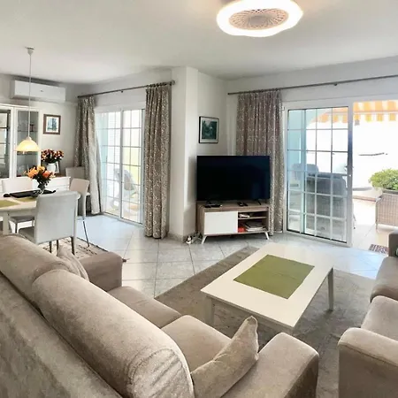 Вилла Parque Del Conde Адехе