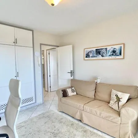 Parque Del Conde Адехе