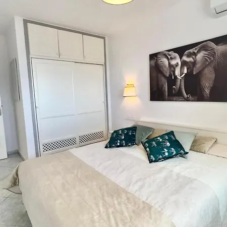 Parque Del Conde, Ocean View Villa